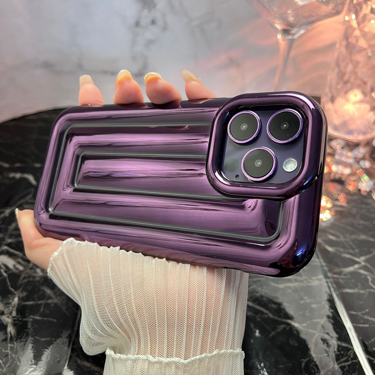 Electroplated Stripe Phone Case Is Simple