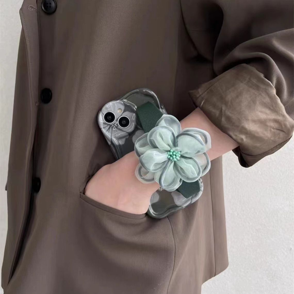 Flower strap phone case