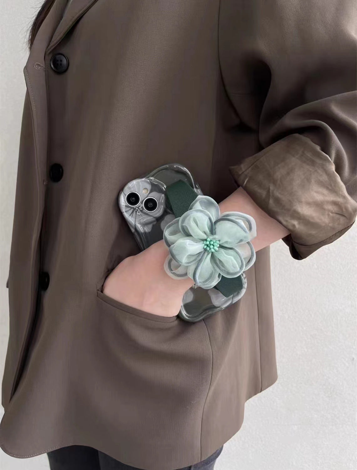 Flower strap phone case