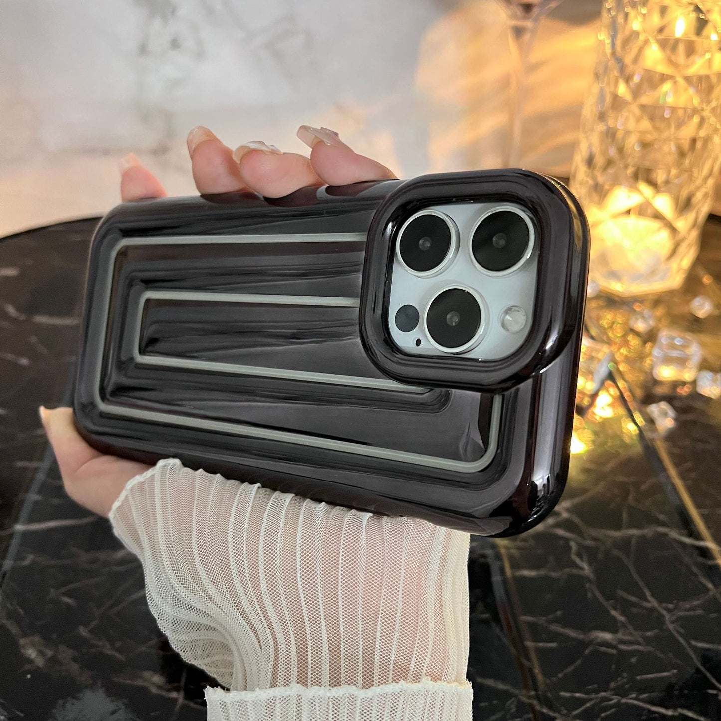 Electroplated Stripe Phone Case Is Simple