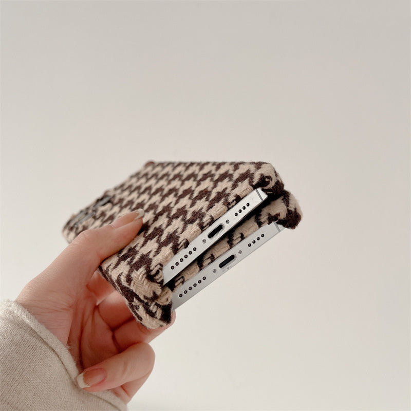 Thousand Bird Checker Woolen Case