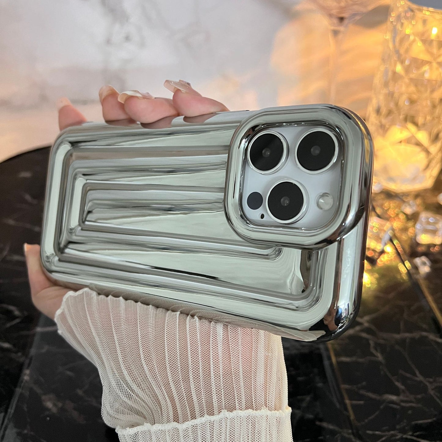 Electroplated Stripe Phone Case Is Simple