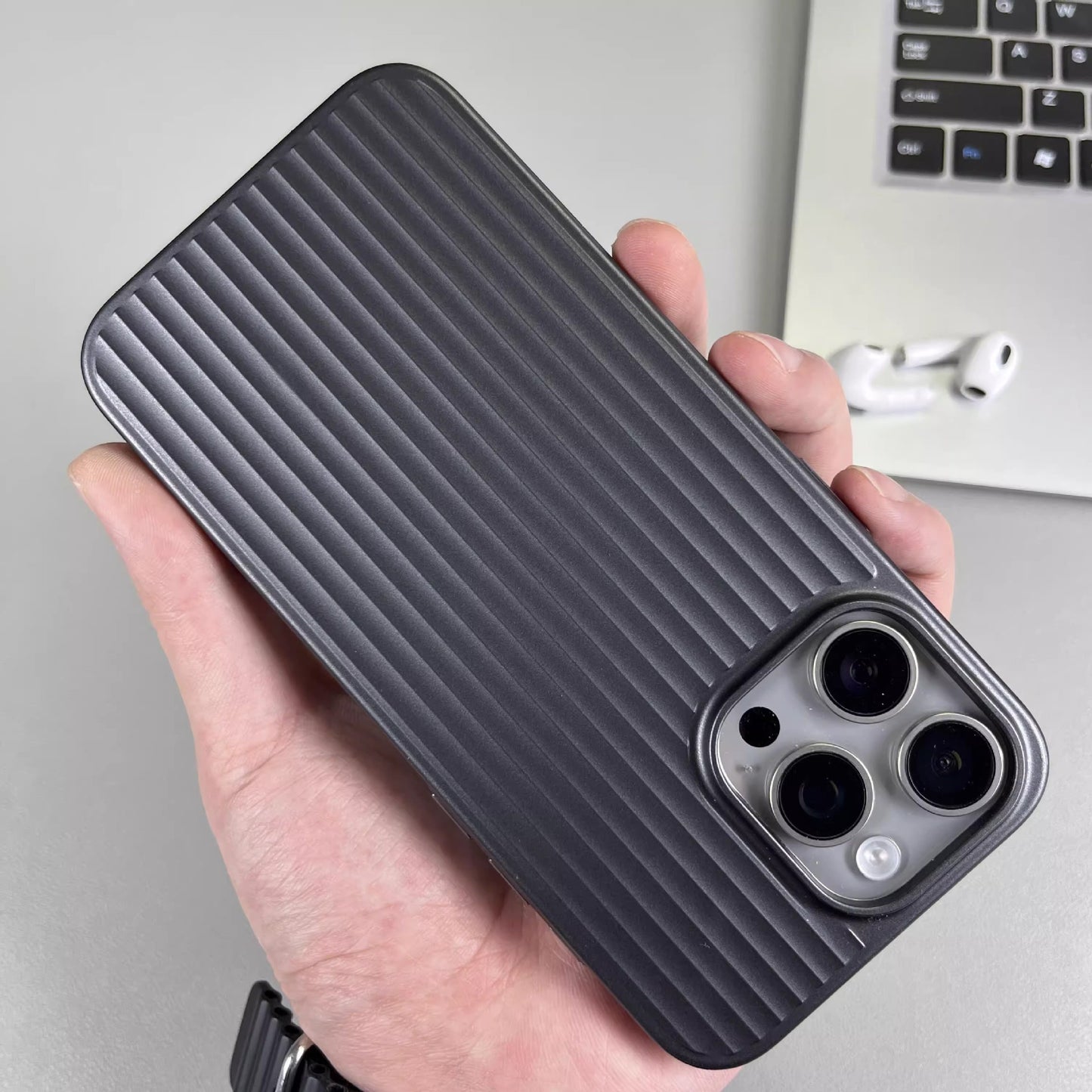 Metal stripped case