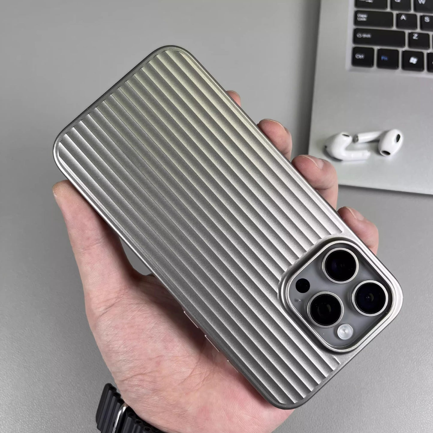 Metal stripped case
